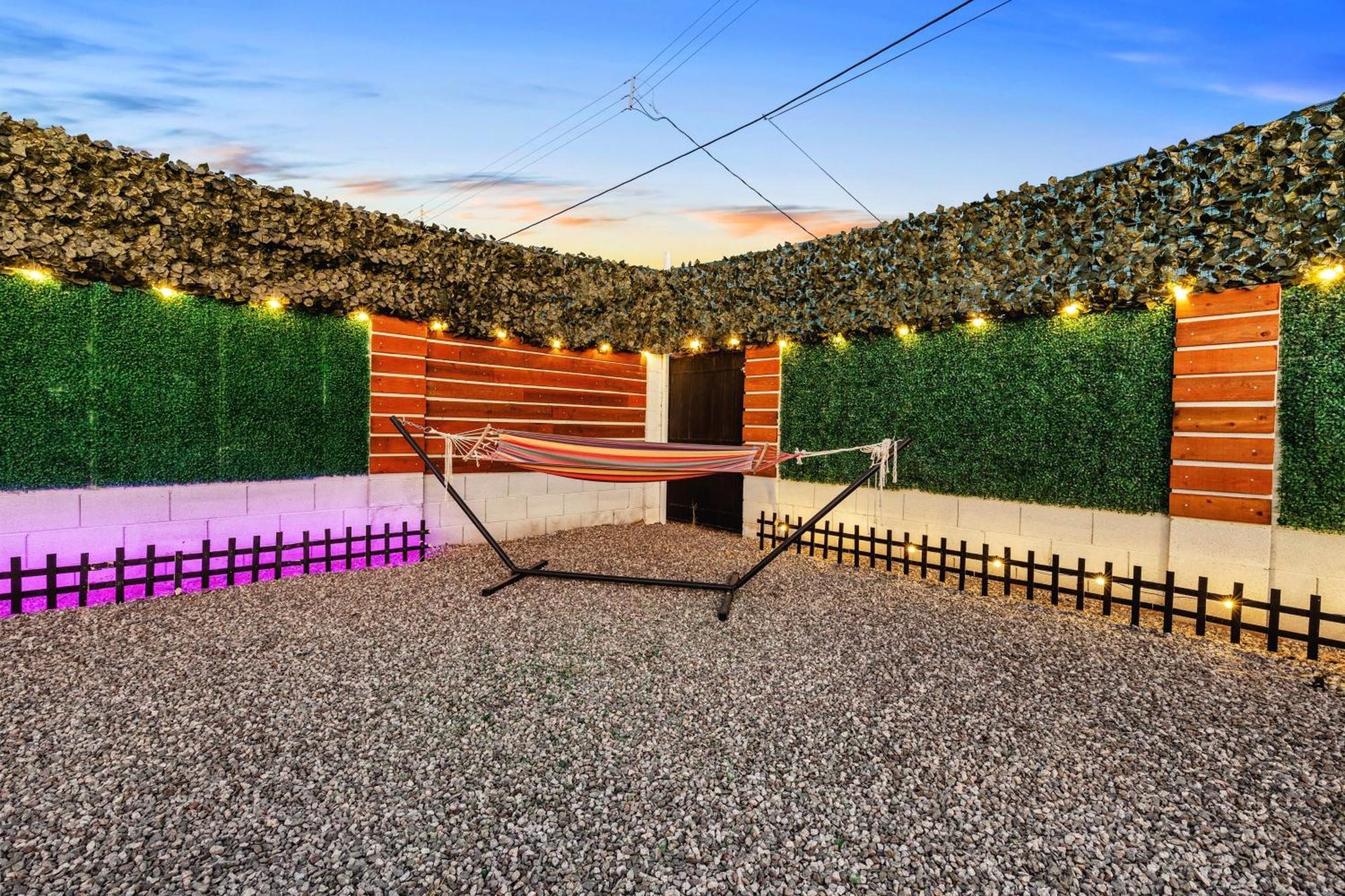Phoenix Retreat - Studio With King Bed - 10 Min From Airp - Unit C Exterior foto
